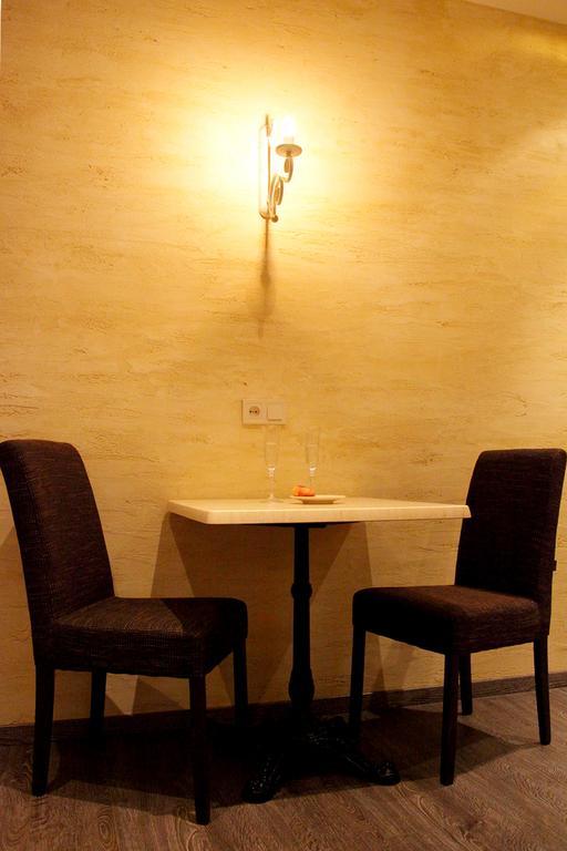 אודסה Apartment In Deribasovskaya Street 13 מראה חיצוני תמונה